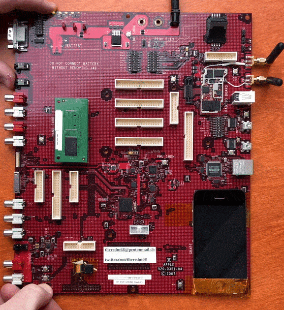 乔布斯打造!初代 iPhone 原型机曝光(图1) 乔布斯打造!初代 iPhone 原型机曝光(图1)